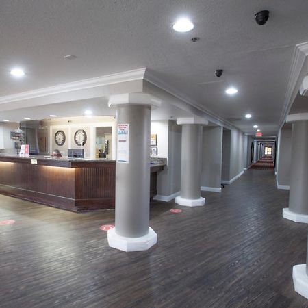 Ramada By Wyndham Barstow Hotel Exterior foto